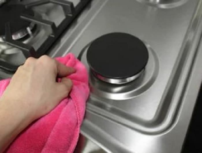 How to Clean A Stovetop